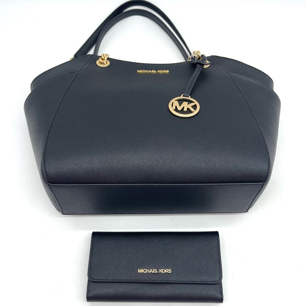 Michael Kors Large Chain Shoulder Tote Bag & Trifold Wallet - Picture 4 of 8